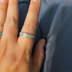 Size 9 faux diamond band